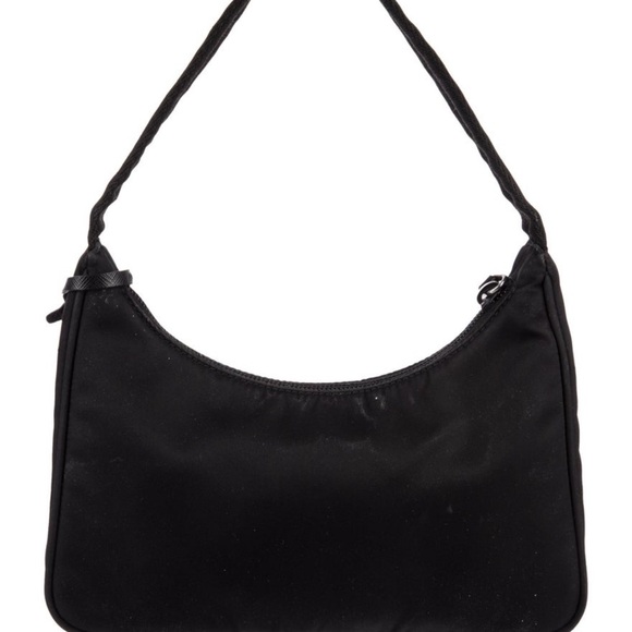 Prada Tessuto Nylon Re-Edition 2000- Authentic - Picture 2 of 4